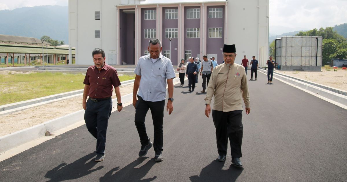 LAWATAN KERJA RASMI TKP(PENGURUSAN) JAKIM KE PROJEK PEMBINAAN BLOK ASRAMA & AKADEMIK DQ JAKIM