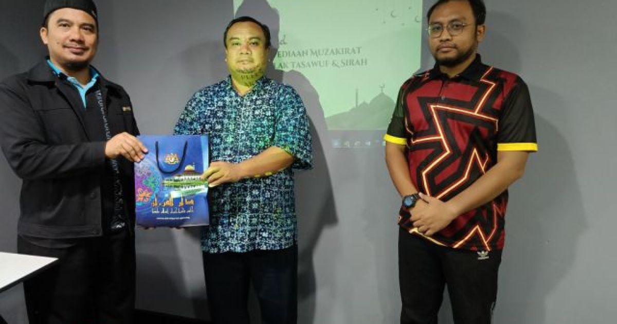 Pensyarah DQ dan LTDQ berbengkel sediakan muzakkirat kursus teras Diploma